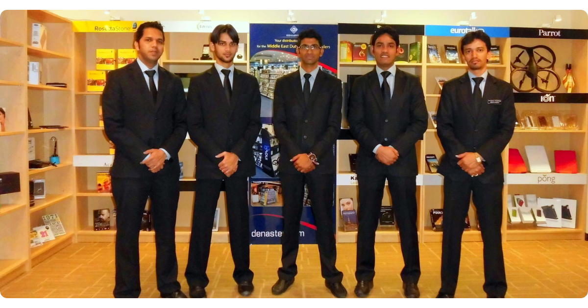 Denaster sales team in-store